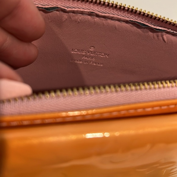 Louis Vuitton Mono Vernis Motto Pochette Shoulder Bag Sunset Marshmallow Pink - Picture 11 of 15